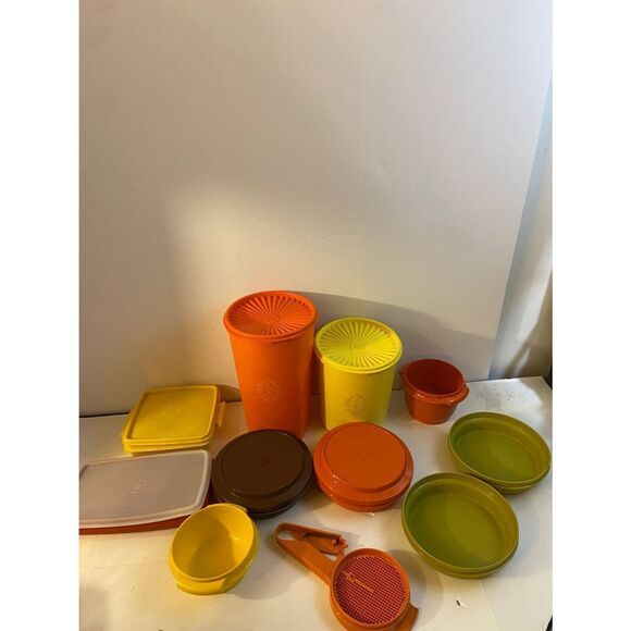Vintage Tupperware lot - Picture 2 of 2